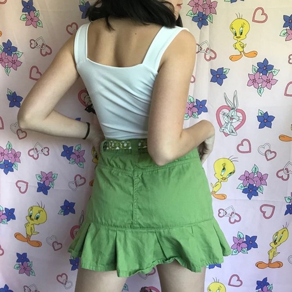 Green mini skirt - Picture 2 of 3